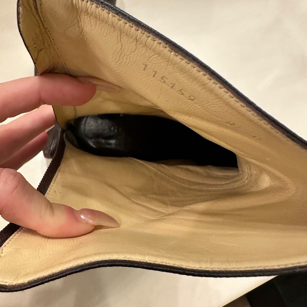 Gucci Black Heeled Boots with Luxurious Satin Finish - Picture 5 of 10